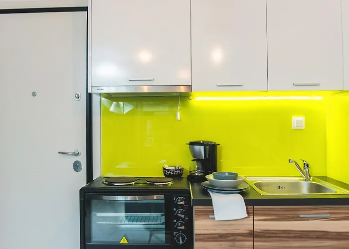 Mazi Rooms Venizelou