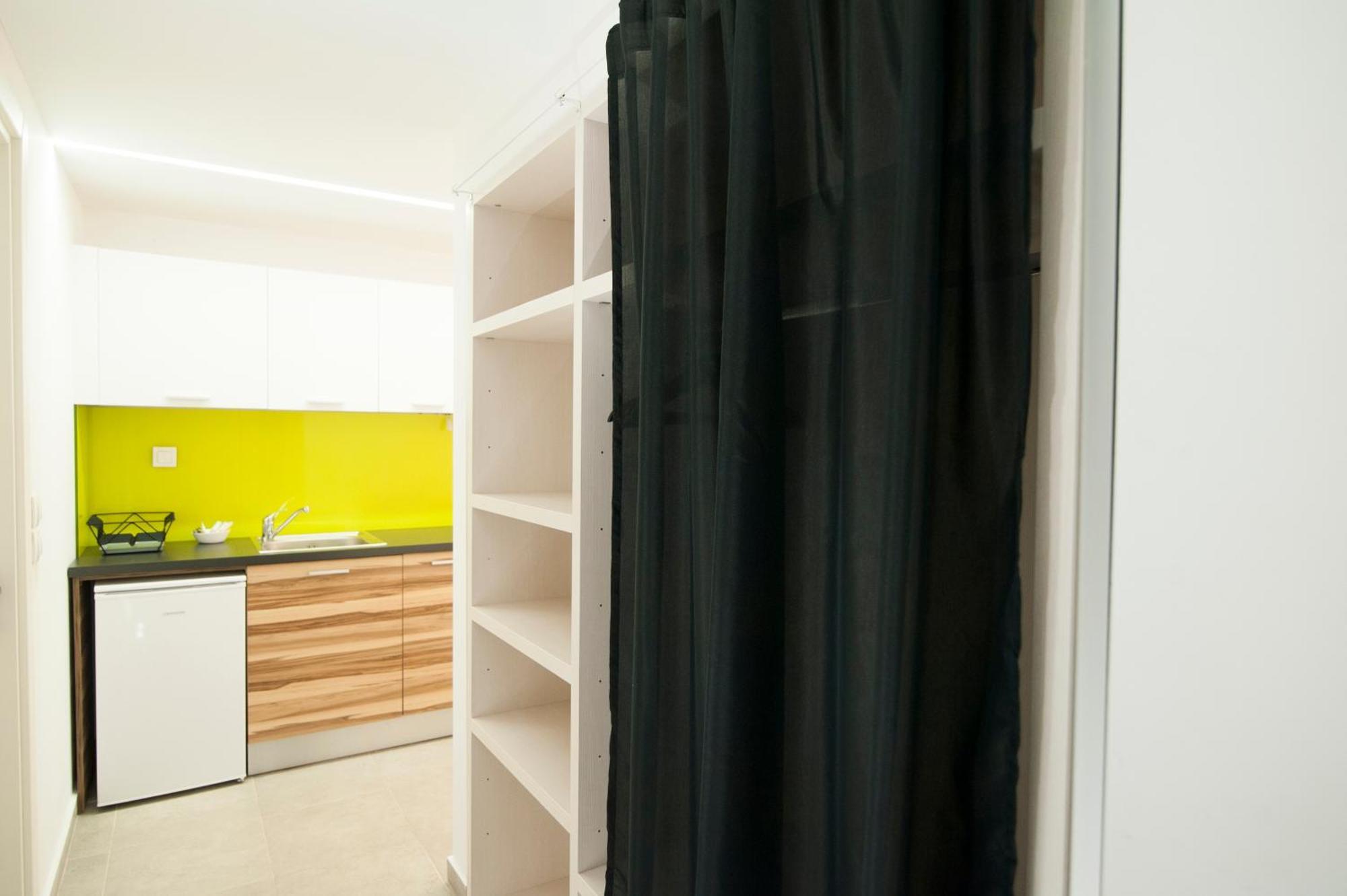 Mazi Venizelou Apartment *