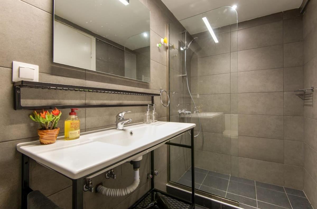 Appartement Mazi Venizelou *